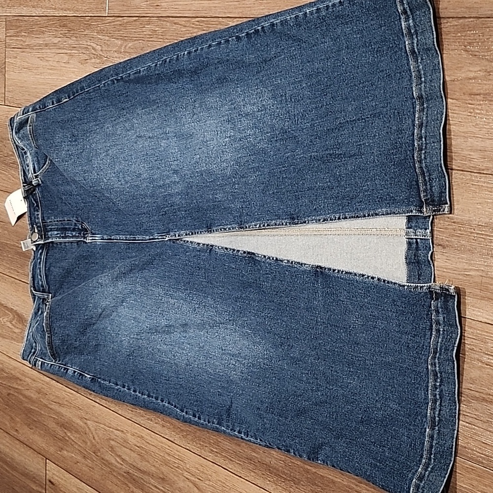 Forever 21 + Denim skirt size 3X